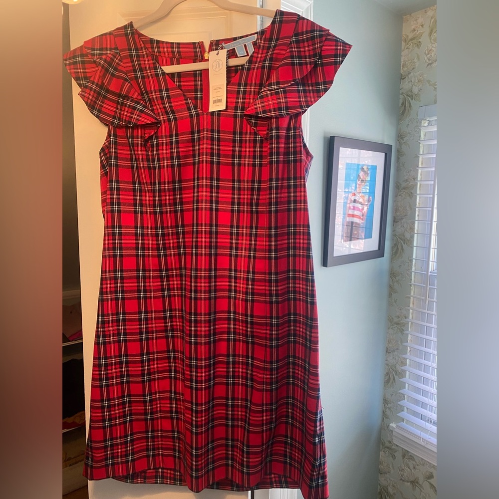 Shoulder ruffle tartan dress from Draper James! Perfect for the holidays!